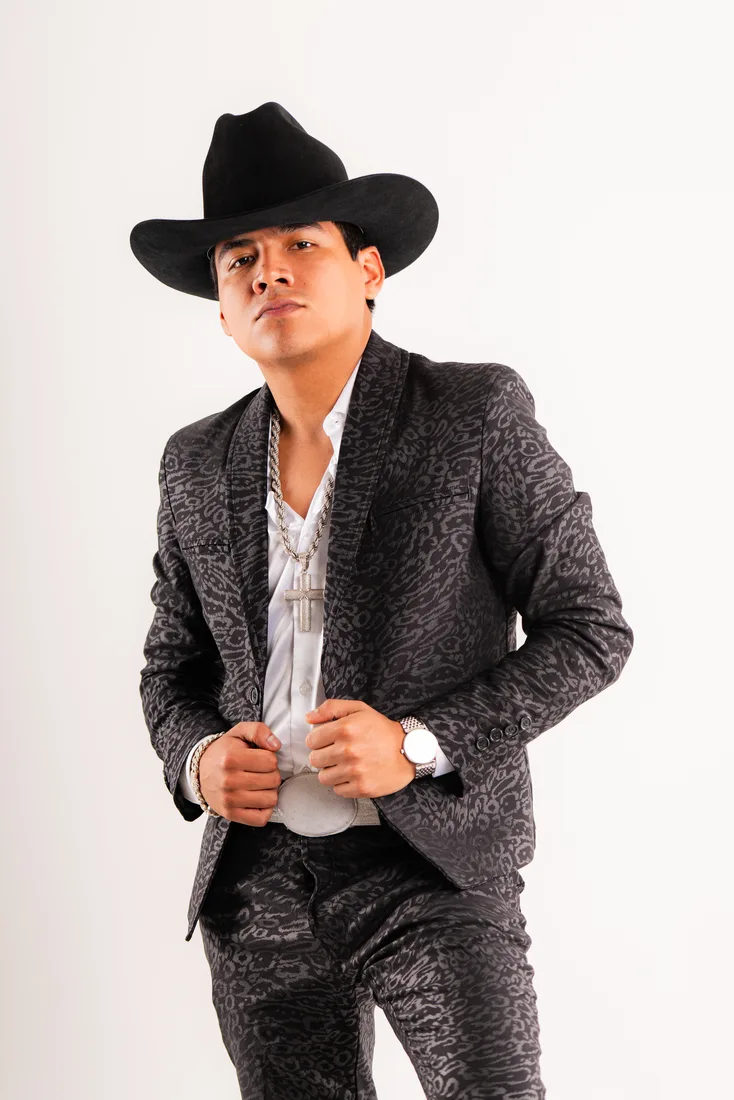 Alemi Bustos — Regional Mexicano